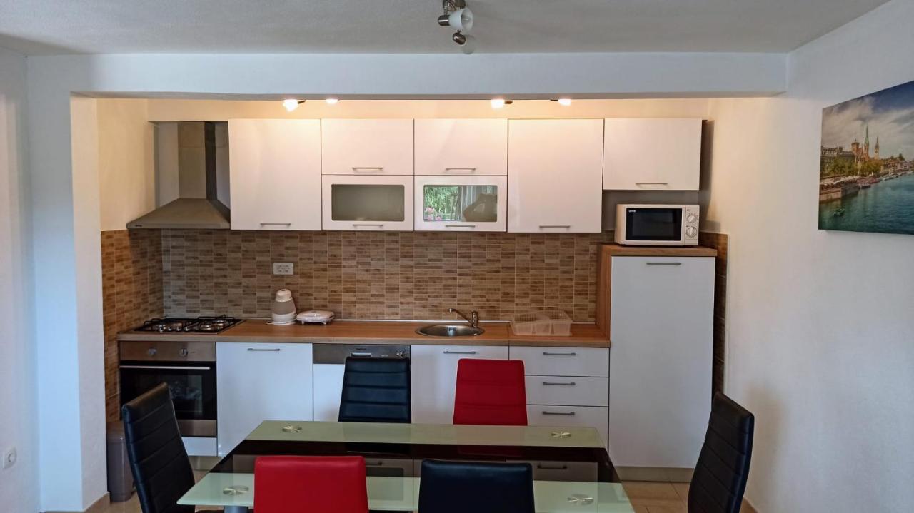 Holiday Apartments Maslina Paho Babino Polje Exterior foto