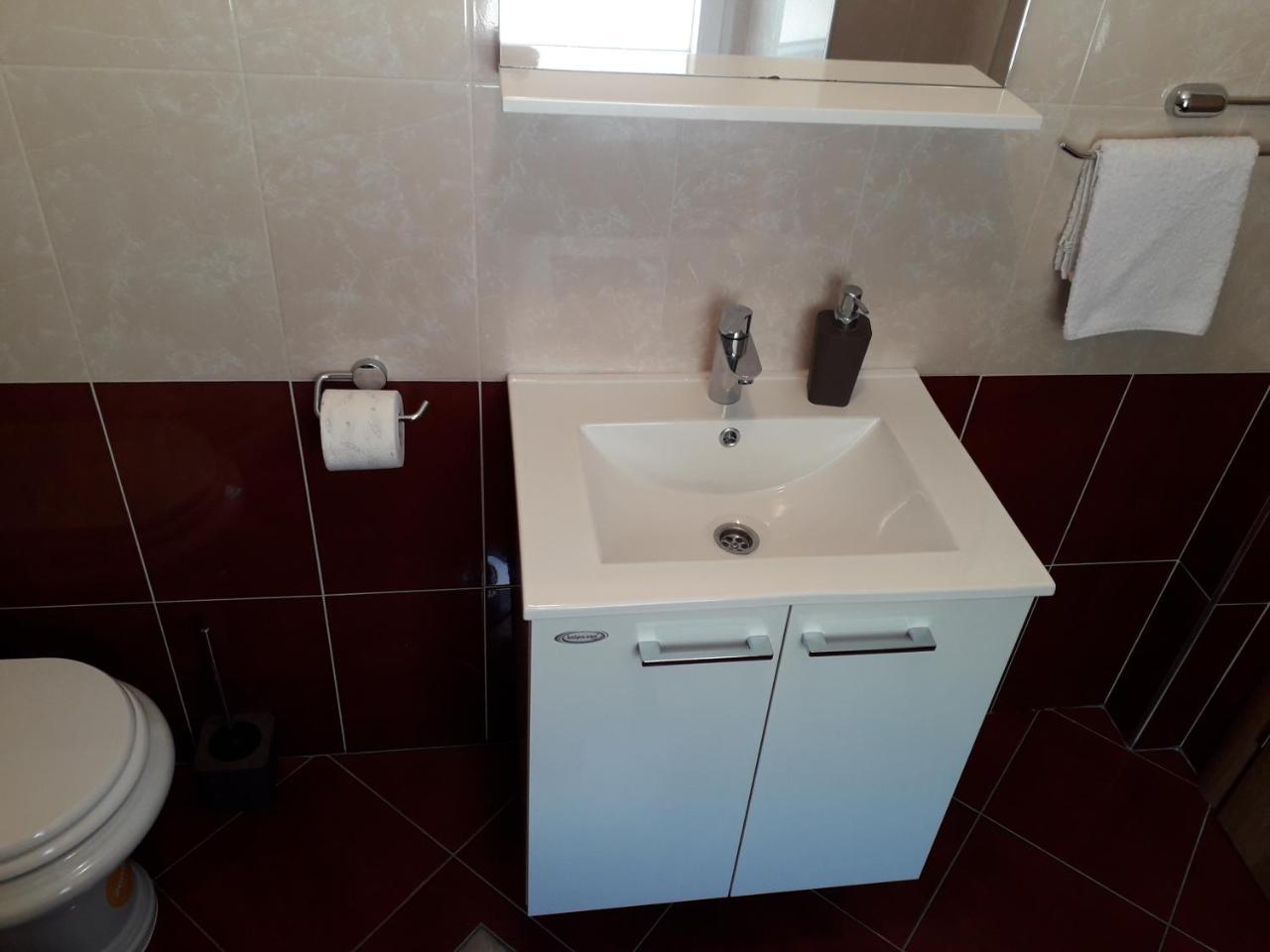Holiday Apartments Maslina Paho Babino Polje Exterior foto